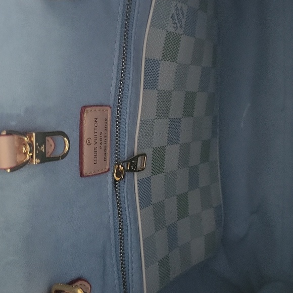 Designer bag gorgeous large tote and shoulder dust cover ✨️ ♥️sold out last one - Picture 4 of 7